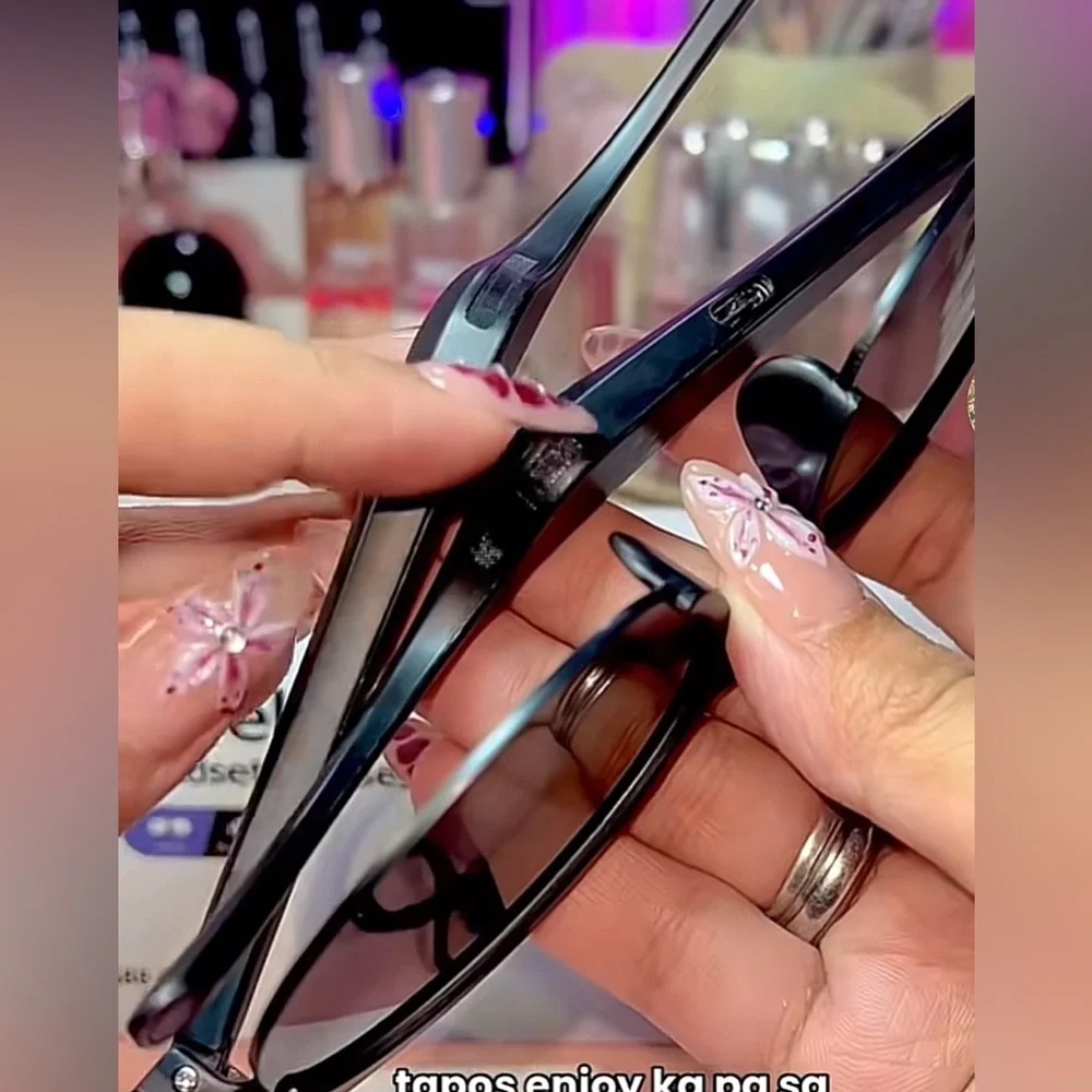 Black Wireless Headset Glasses 👓 as seen on Tik Tok New In Box 🗃️